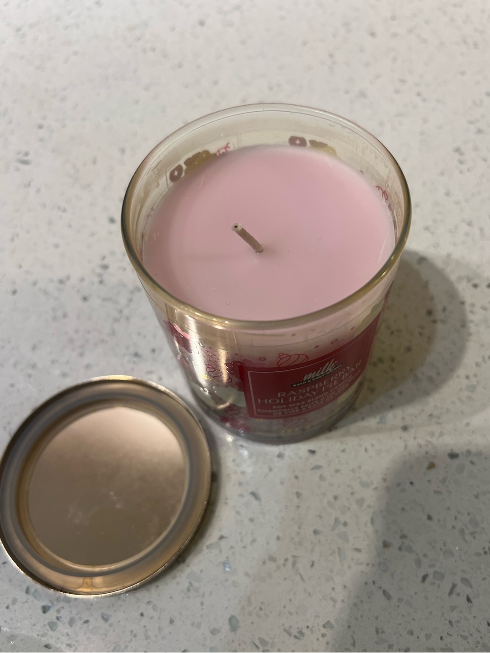 Bath & Body Works Raspberry Holiday Pie Candle - Picture 2 of 4